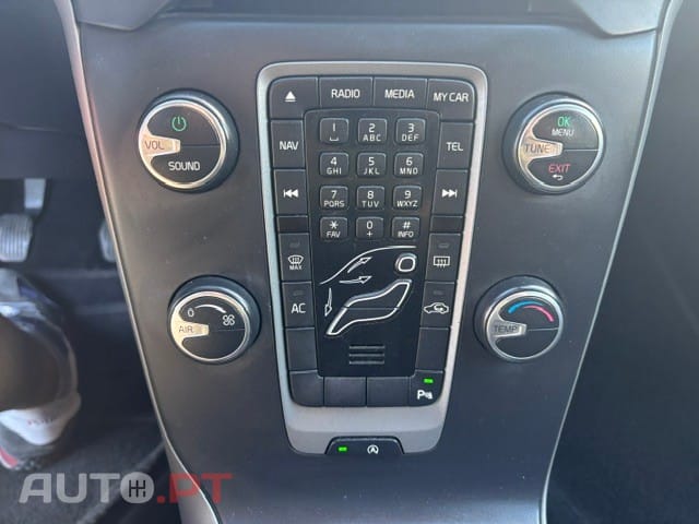 Volvo V40 D2