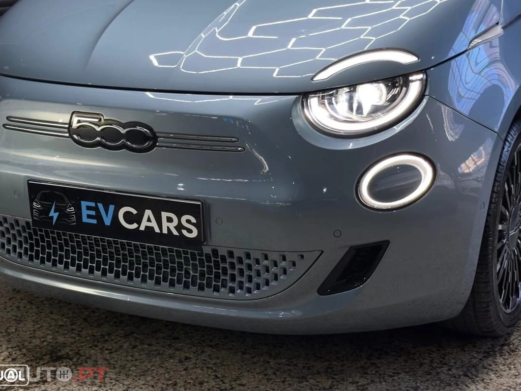 Fiat 500e La Prima