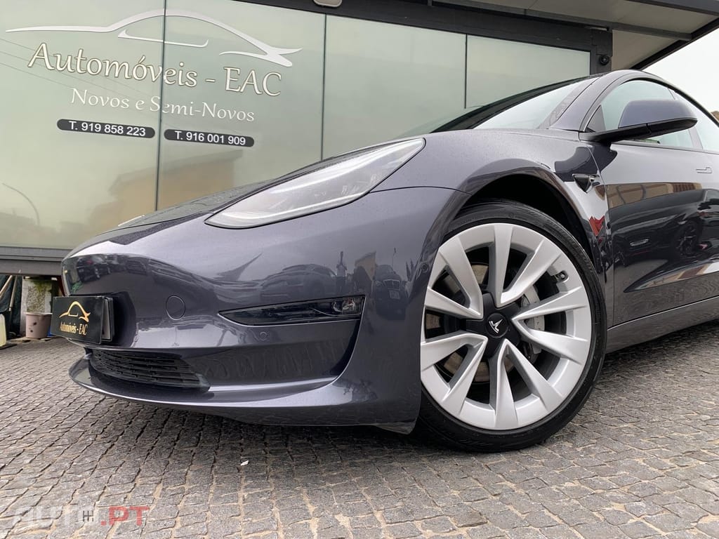 Tesla Model 3 Long-Range Dual Motor AWD