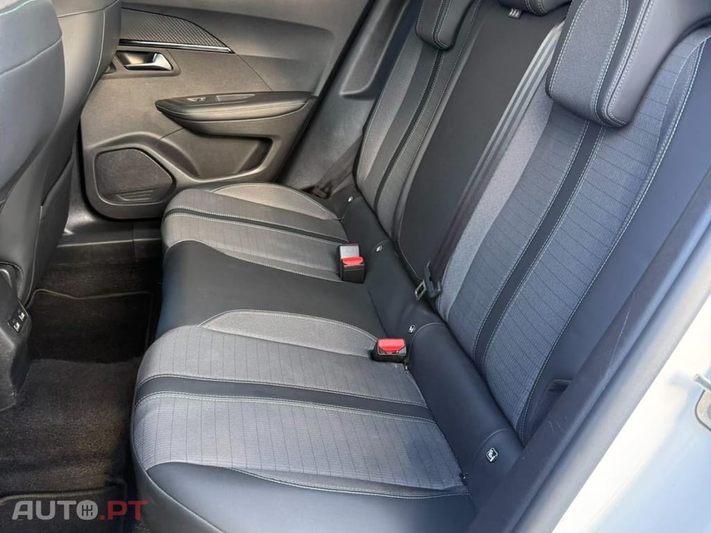 Peugeot 2008 1.2 PureTech GT Line EAT8