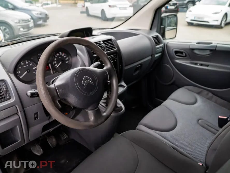 Citroen Jumpy 1.6 HDi L2H1 Semi-Vidrada