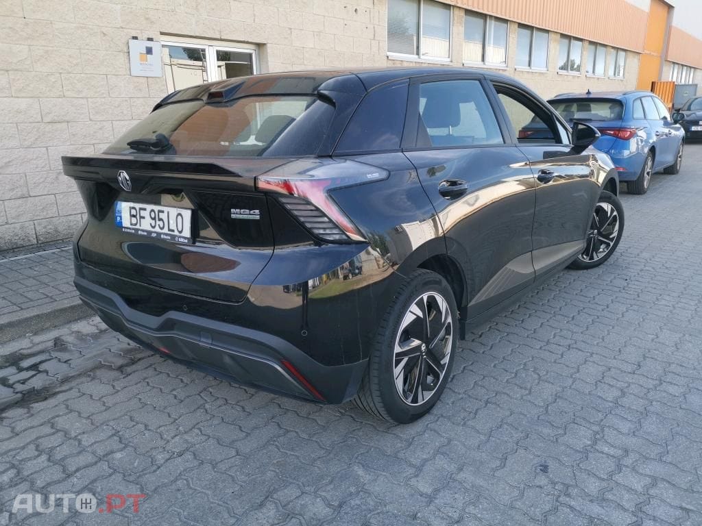 MG MG4 51 kWh Standard