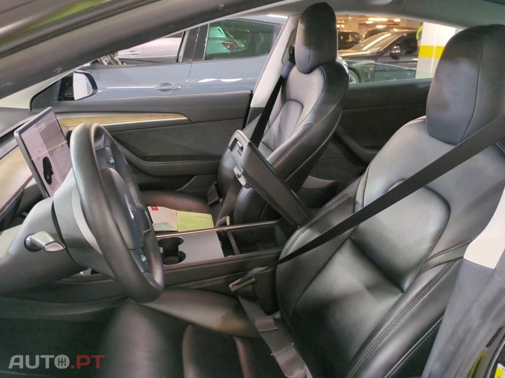Tesla Model 3 Long-Range Dual Motor AWD