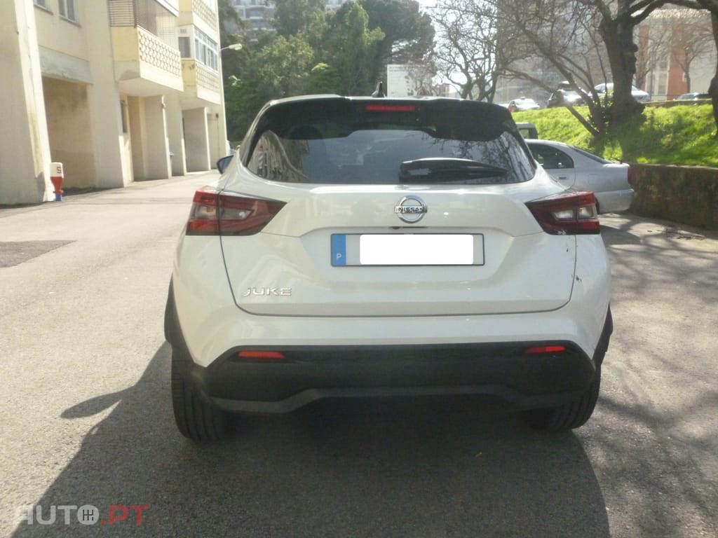 Nissan Juke 1.0 DIG-T N-Connecta Auto