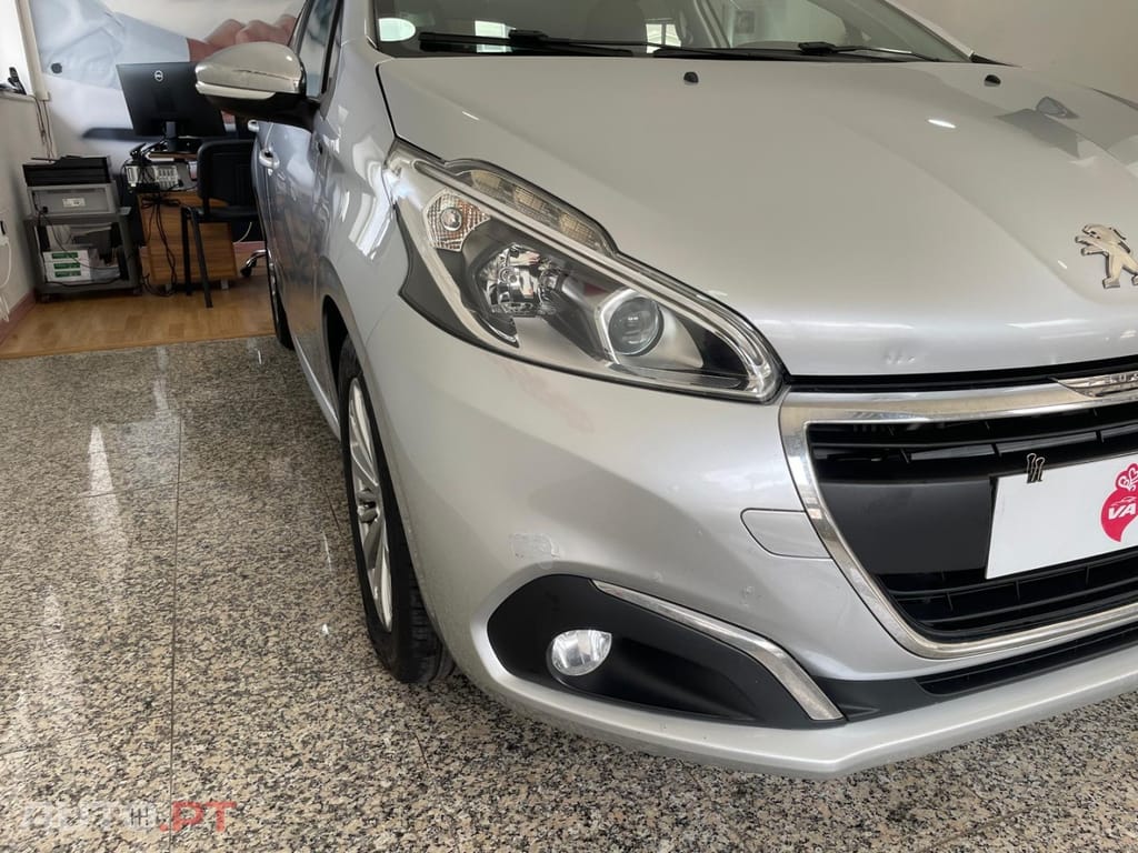 Peugeot 208 1.6 BlueHDi Style