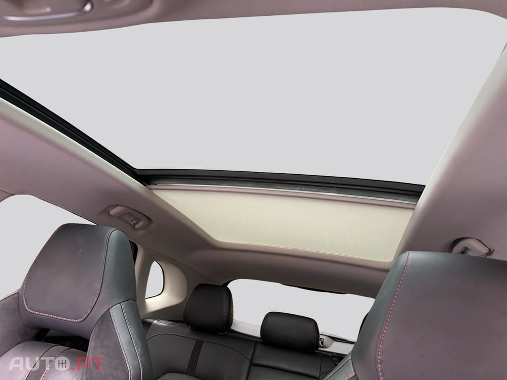 MG EHS PHEV Hybrid Luxury