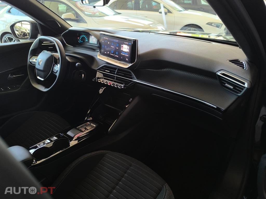 Peugeot E-2008 54 kWh Active