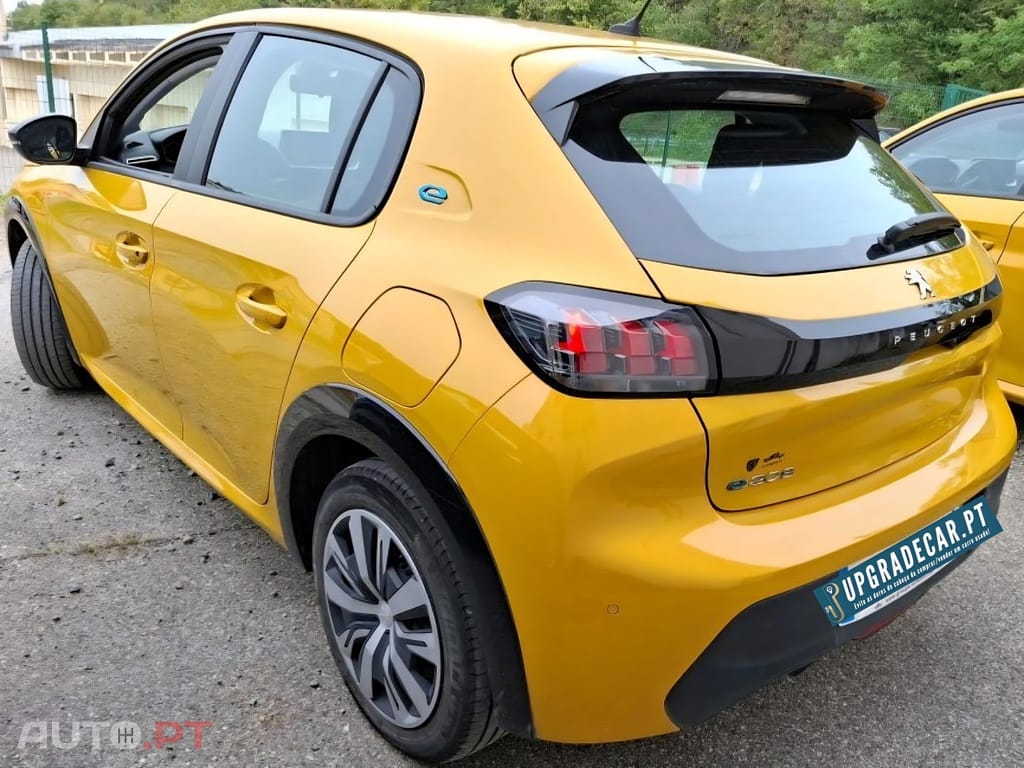 Peugeot E-208 50 kWh Active