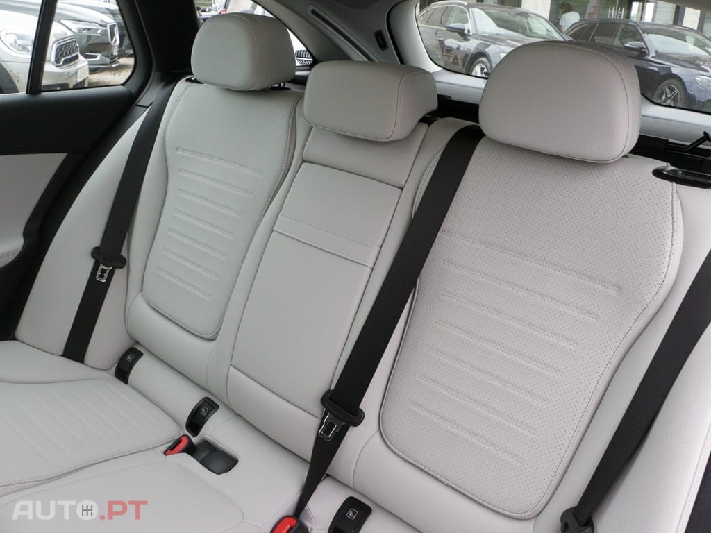 Mercedes-Benz C 300 de AMG Line