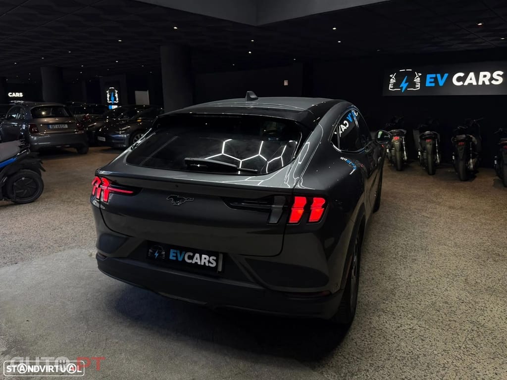 Ford Mustang Mach-E Standard