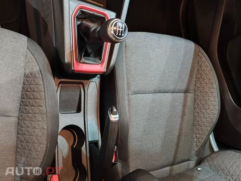 Renault Clio TCe 100 INTENS