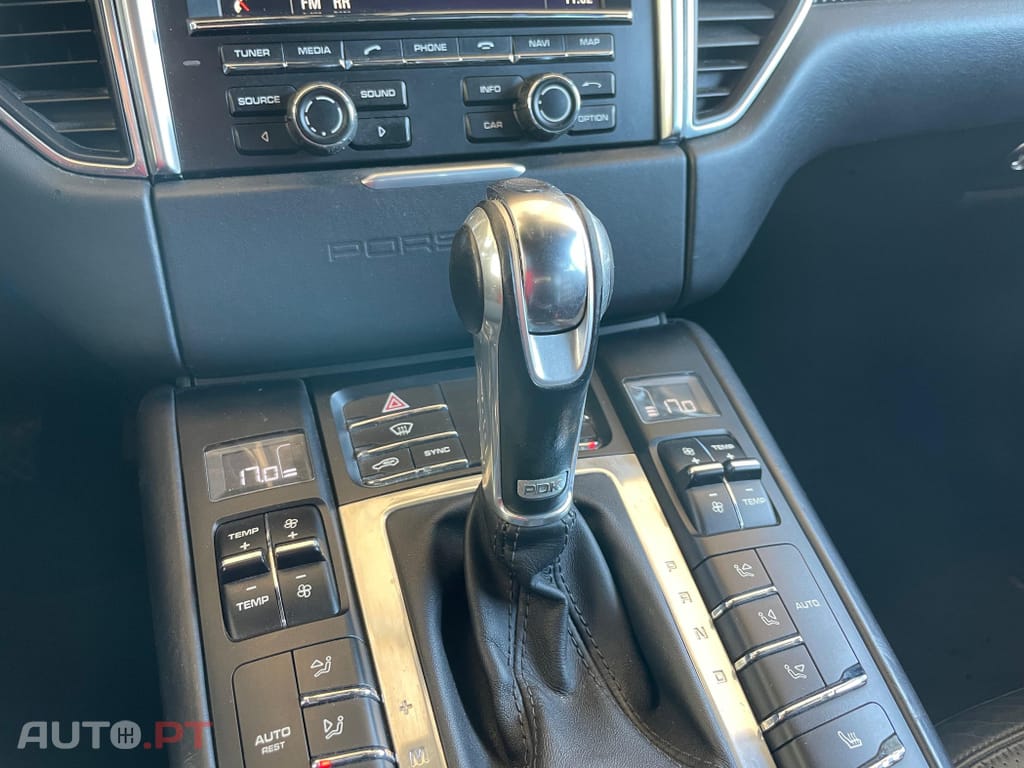 Porsche Macan S