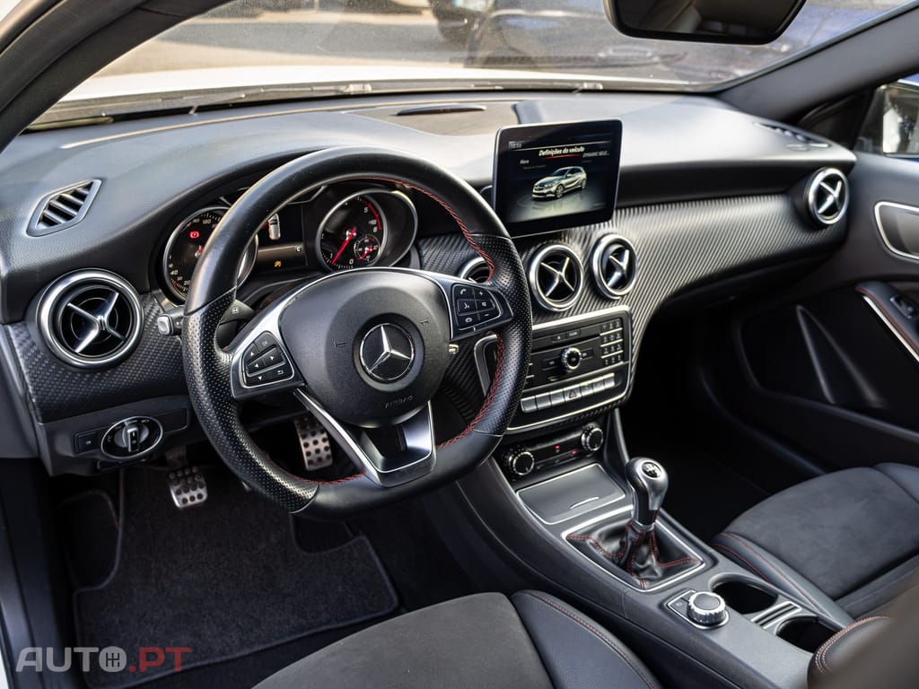 Mercedes-Benz A 180 d AMG Line