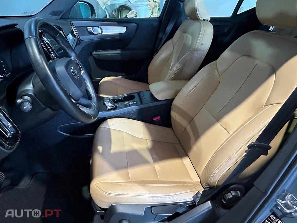 Volvo XC40 2.0 D3 Geartronic Momentum Plus