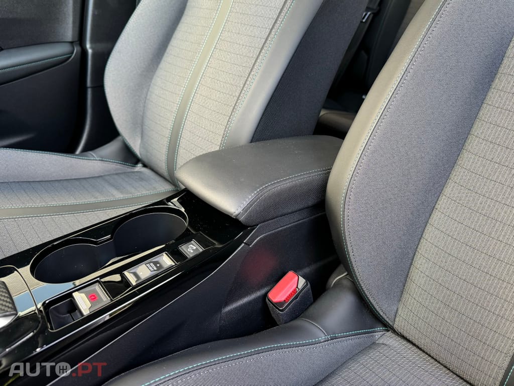Peugeot E-2008 50 kWh Allure