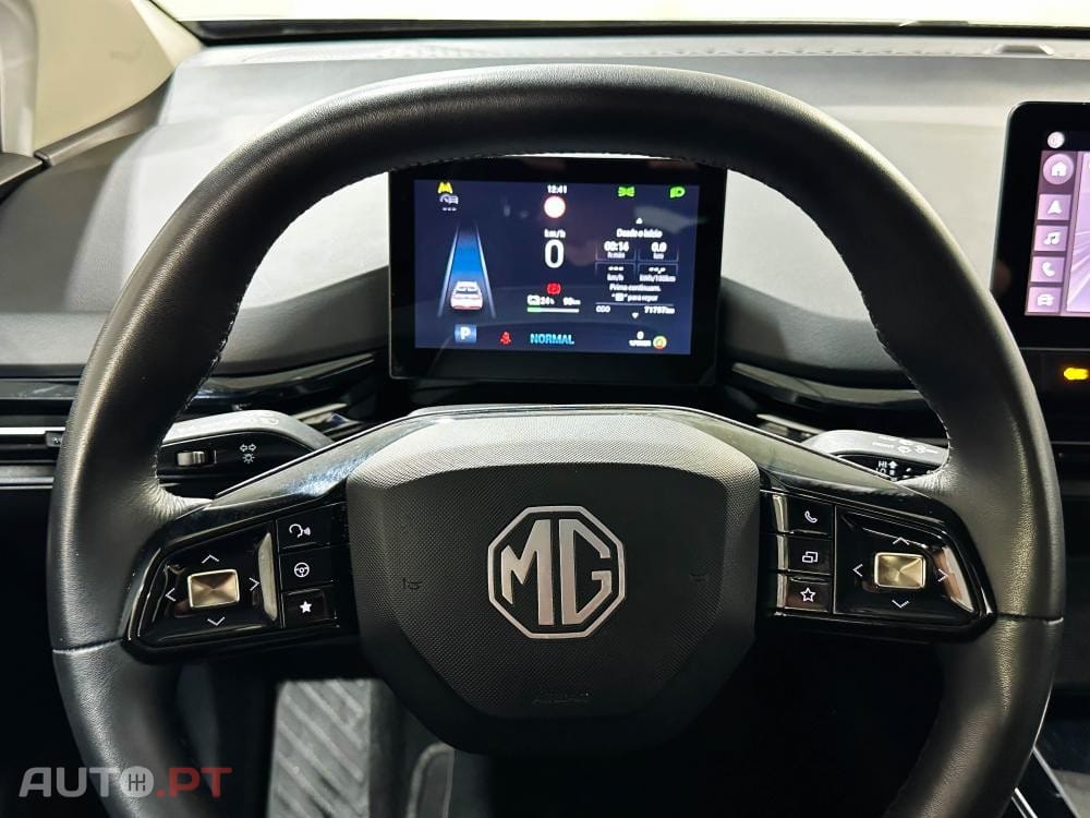 MG MG4 64 kWh Luxury