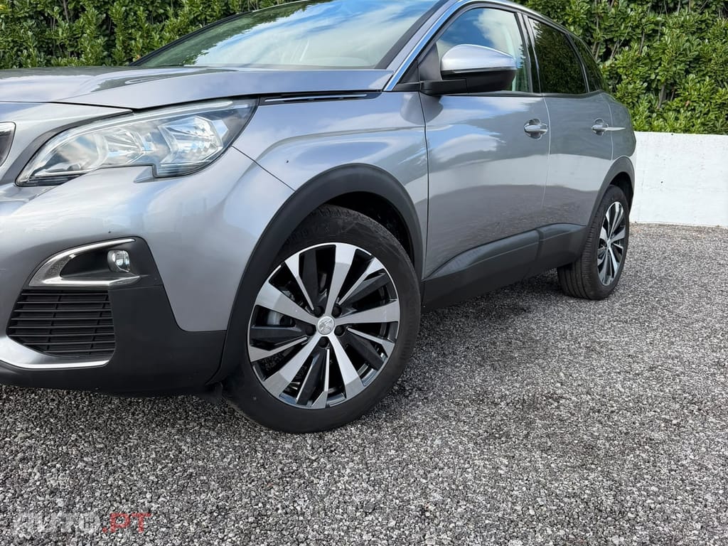Peugeot 3008 1.5 BlueHDi Active