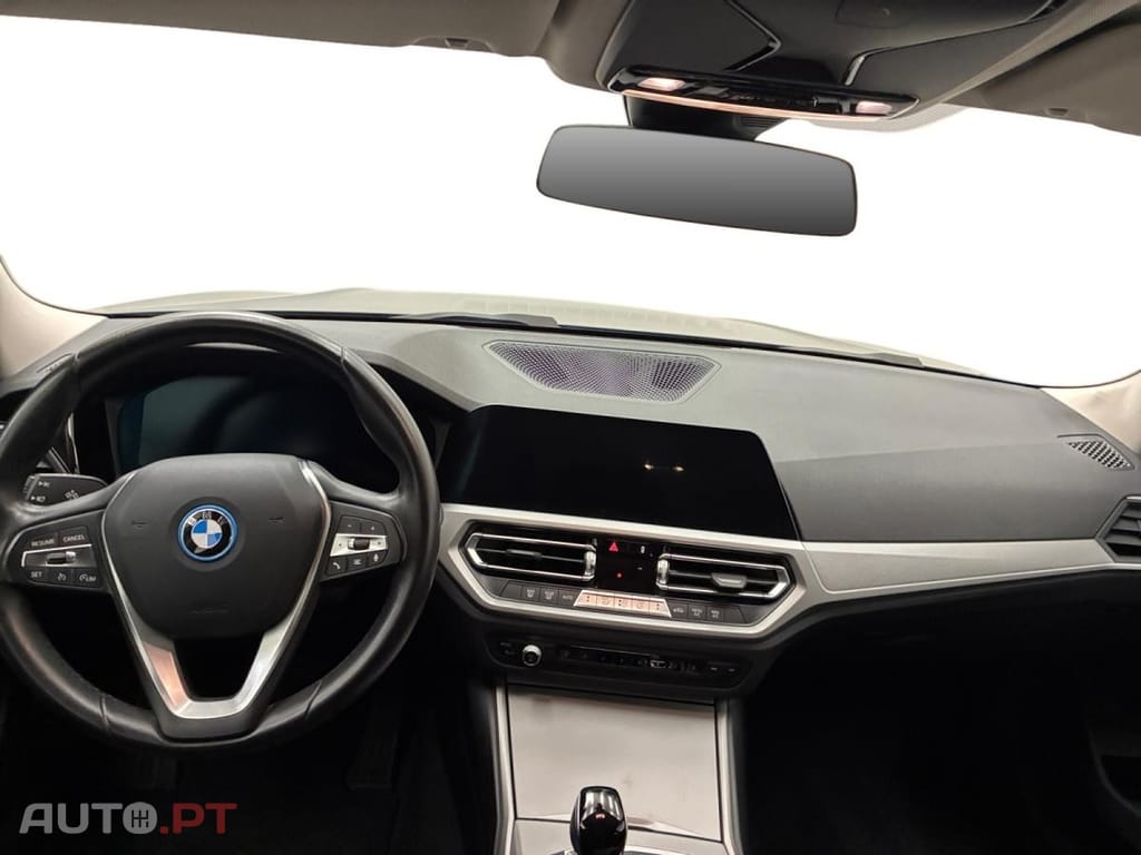 BMW 320 Touring xDrive Design Business