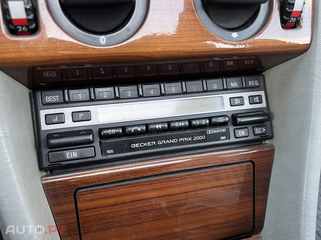 Mercedes-Benz W124 300 D