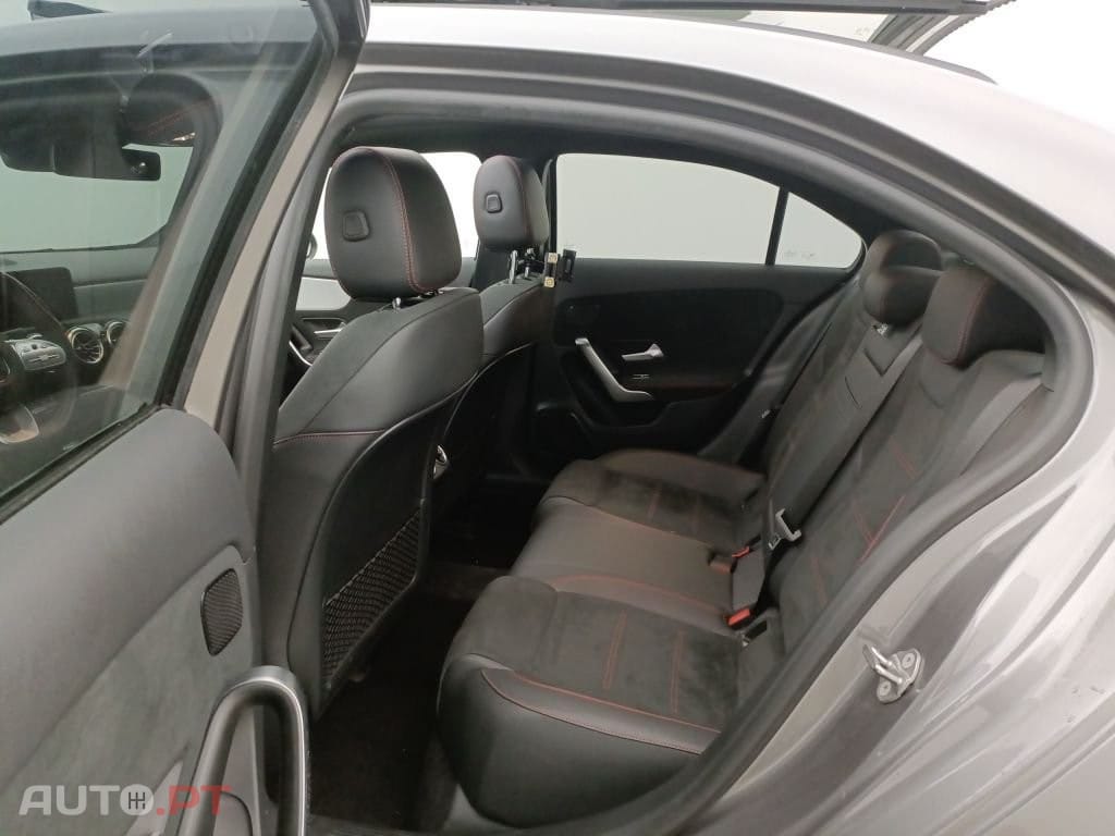 Mercedes-Benz A 250 e AMG Line