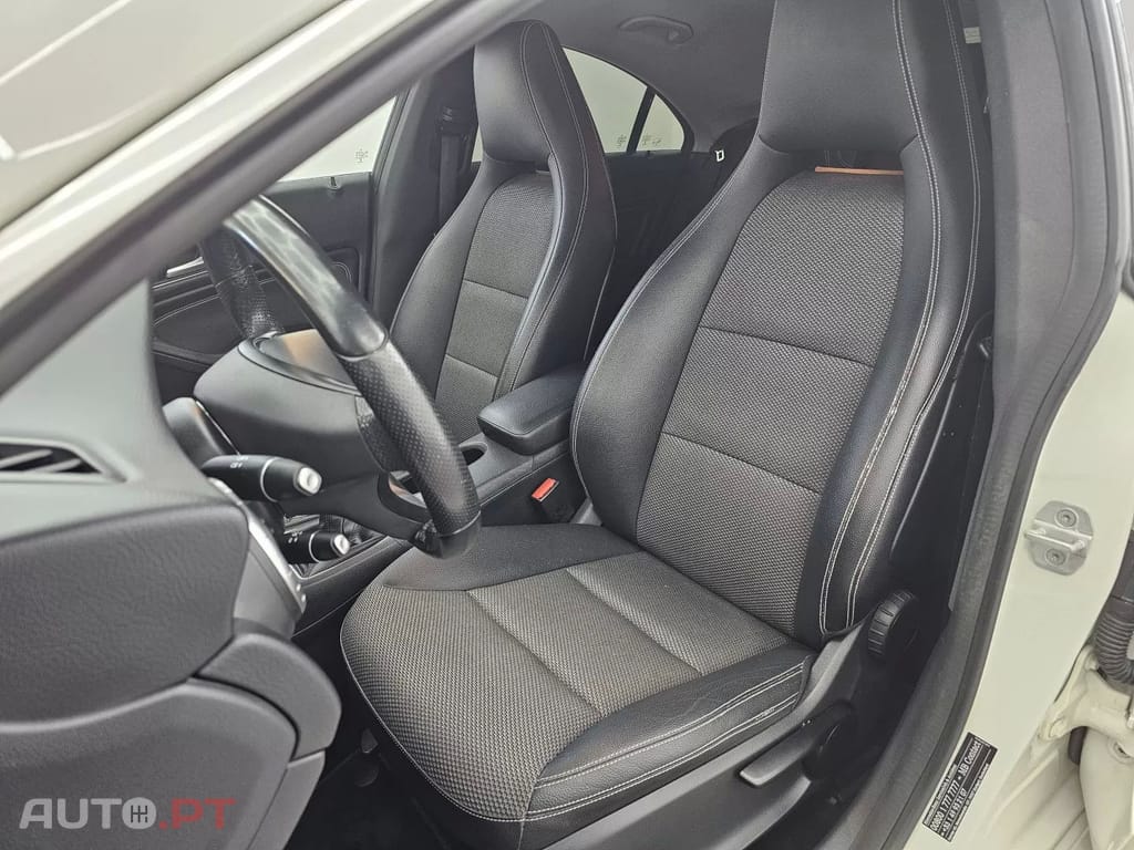 Mercedes-Benz CLA 180 d Urban