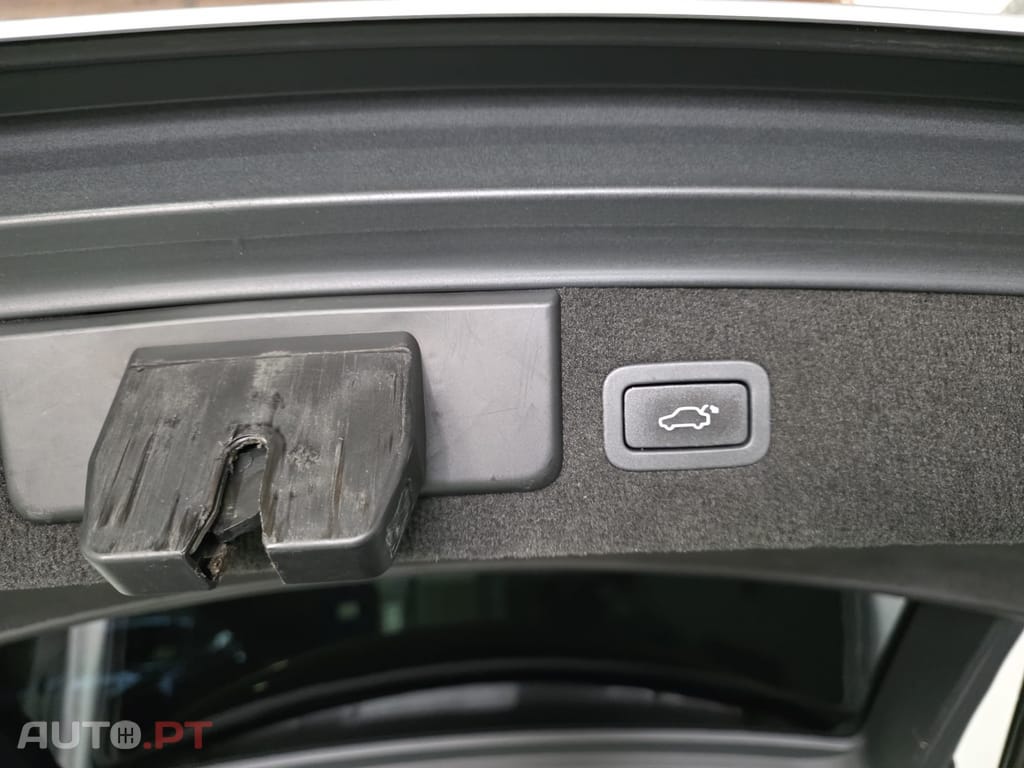 Jaguar XF 2.2 D R-Sport