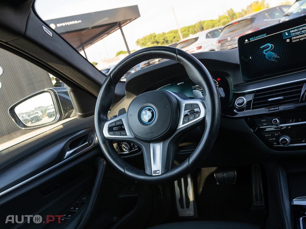 BMW 530 e Pack Desportivo M