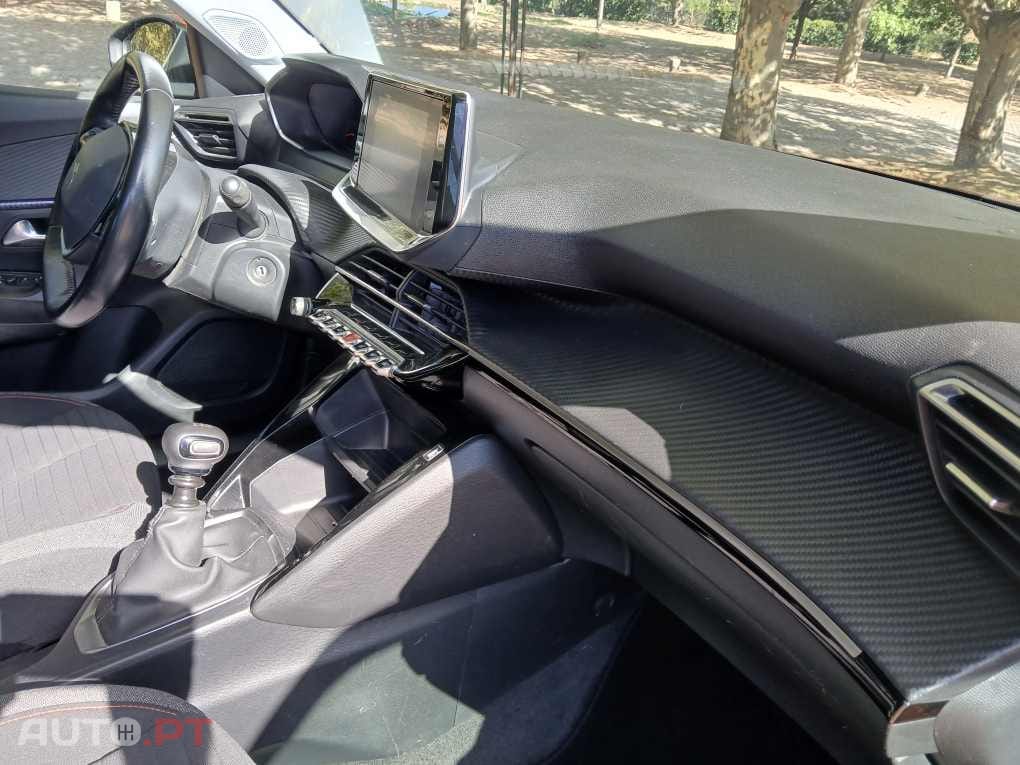 Peugeot 2008 1.2 102 CV ACTIVE