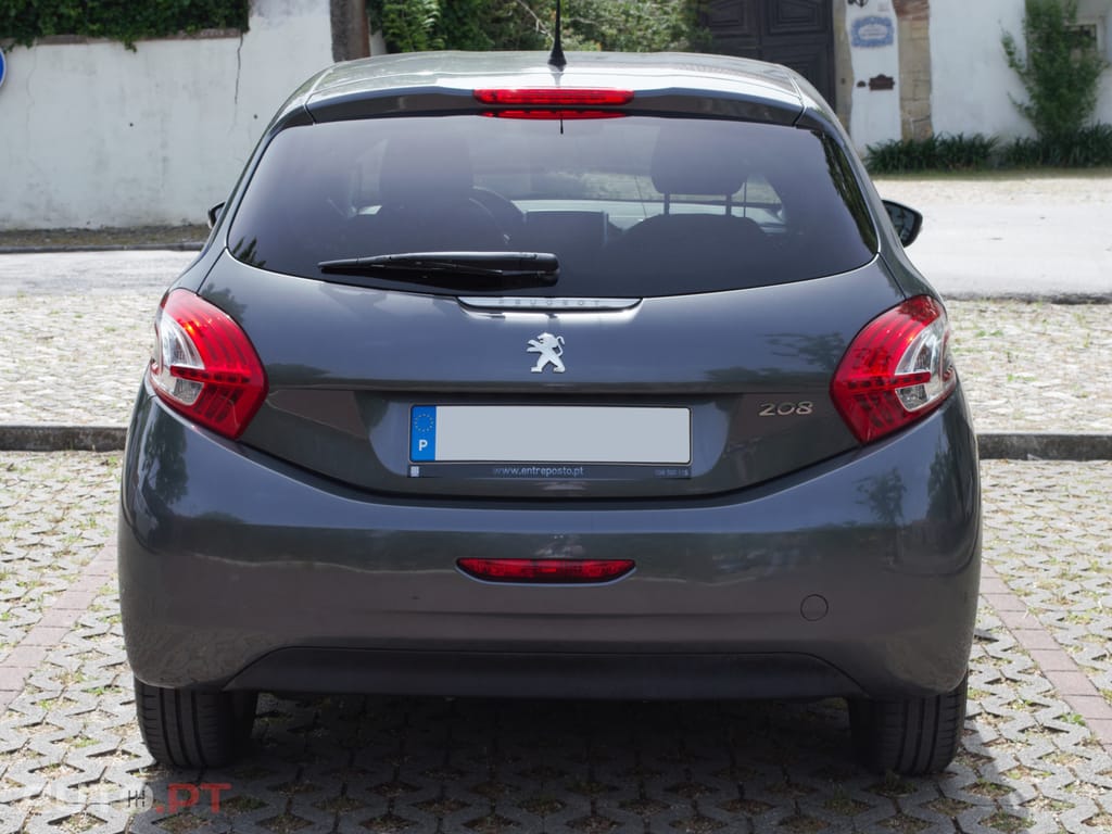 Peugeot 208 Allure 1.6 HDI 70CV
