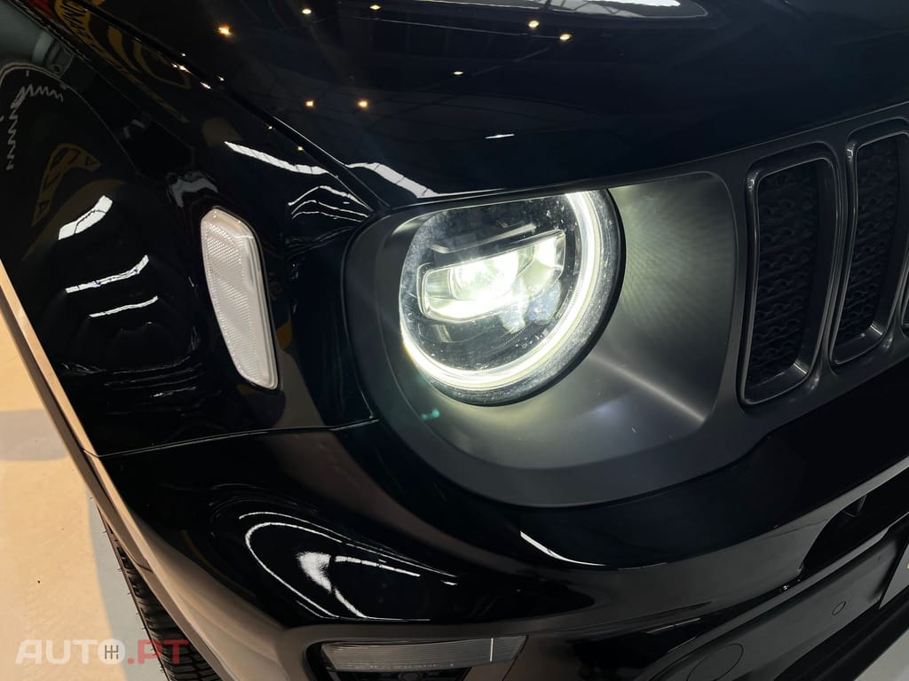 Jeep Renegade 1.3  AWD Híbrido 4Xe LIMITED  I.V.A DEDUTÍVEL 