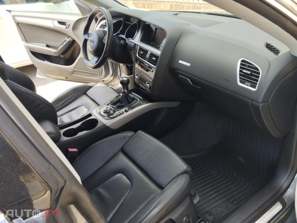 Audi A5 2.0 TDI S-LINE