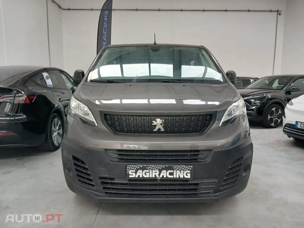Peugeot E-Expert 50 kWh M Standard