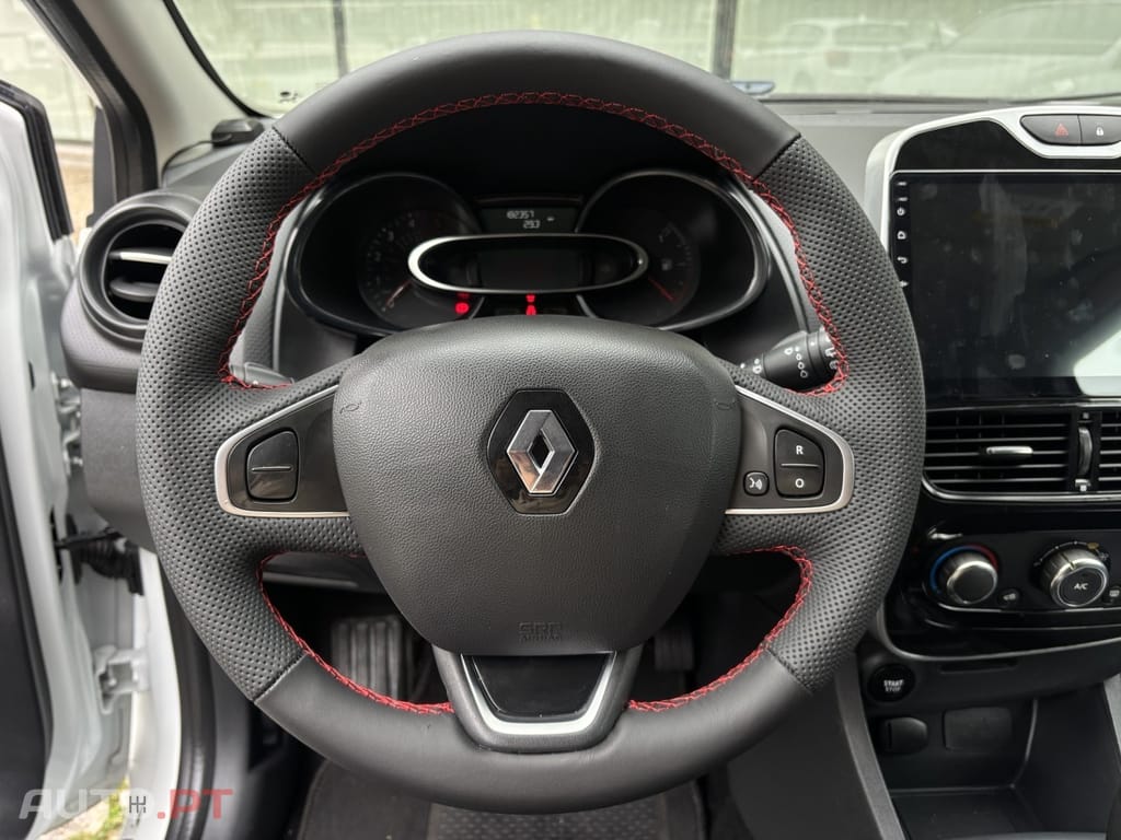 Renault Clio 1.5 dCi Comfort — fotografia 7