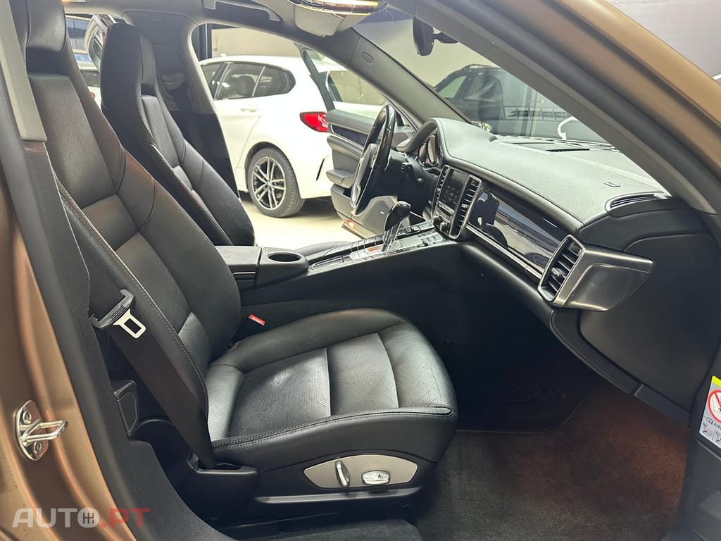 Porsche Panamera Platinum Edition