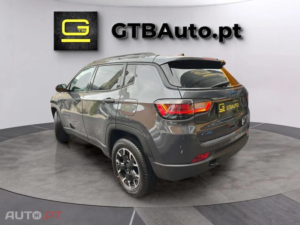 Jeep Compass 1.3 Híbrido  T4 Trailhawk AWD 