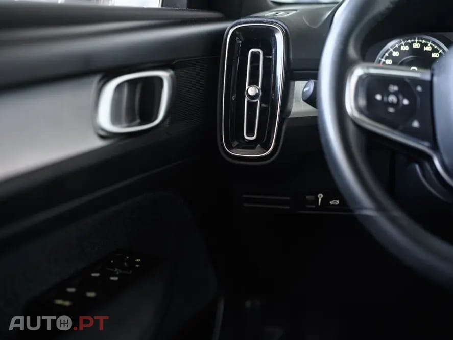Volvo XC40 1.5 T4 PHEV Core