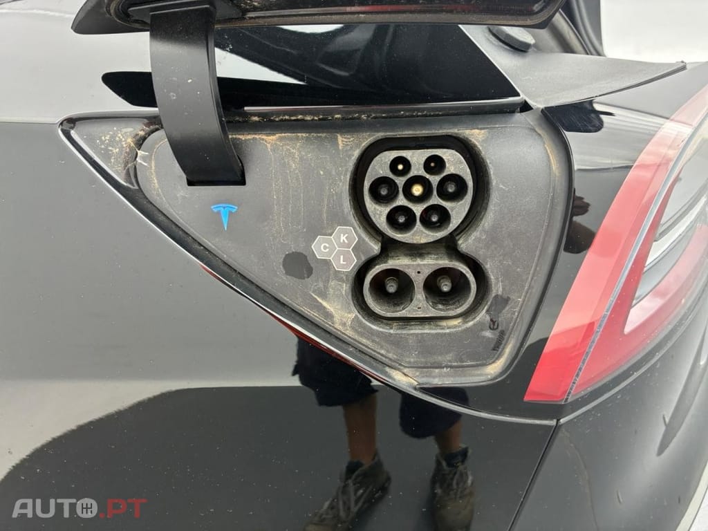 Tesla Model 3 Standard Range Plus RWD