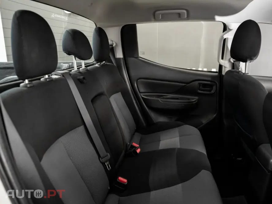 Mitsubishi L200 2.3 DI-D CD Invite 4WD