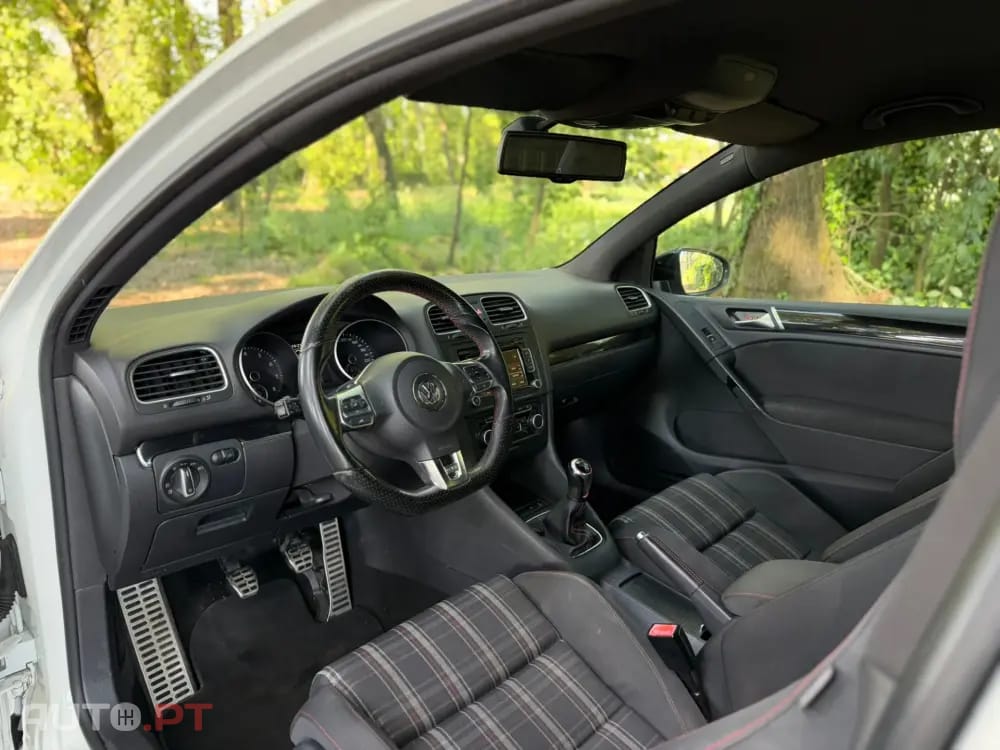 Volkswagen Golf 2.0 TSi GTI