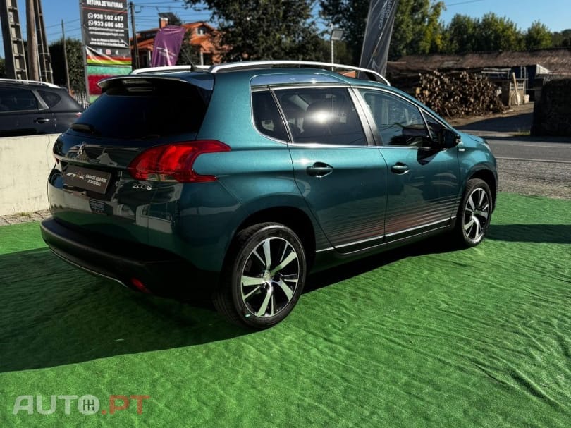 Peugeot 2008 PureTech 110 Stop&Start UrbanCross