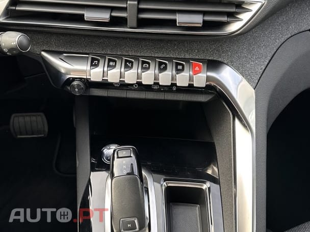 Peugeot 3008 1.2 PureTech Allure EAT8