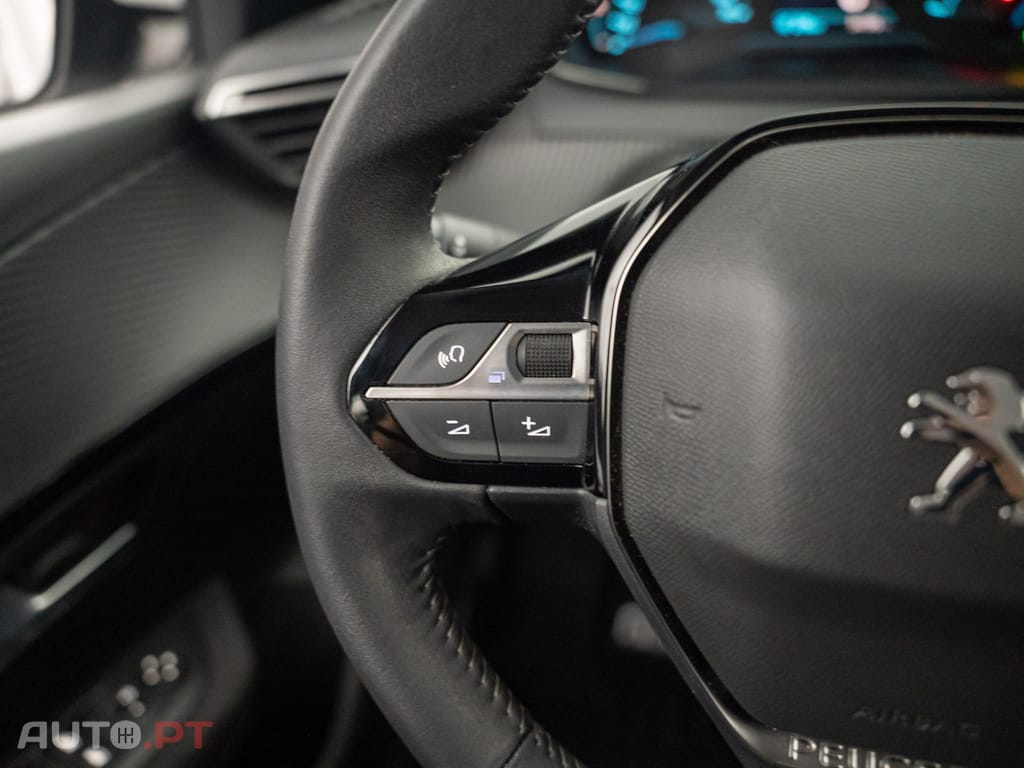 Peugeot E-208 50 kWh Active Pack