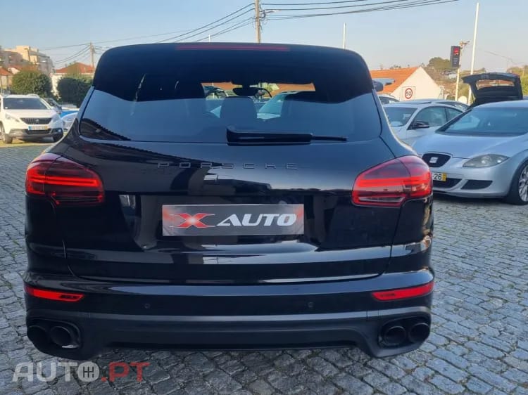 Porsche Cayenne S E-Hybrid