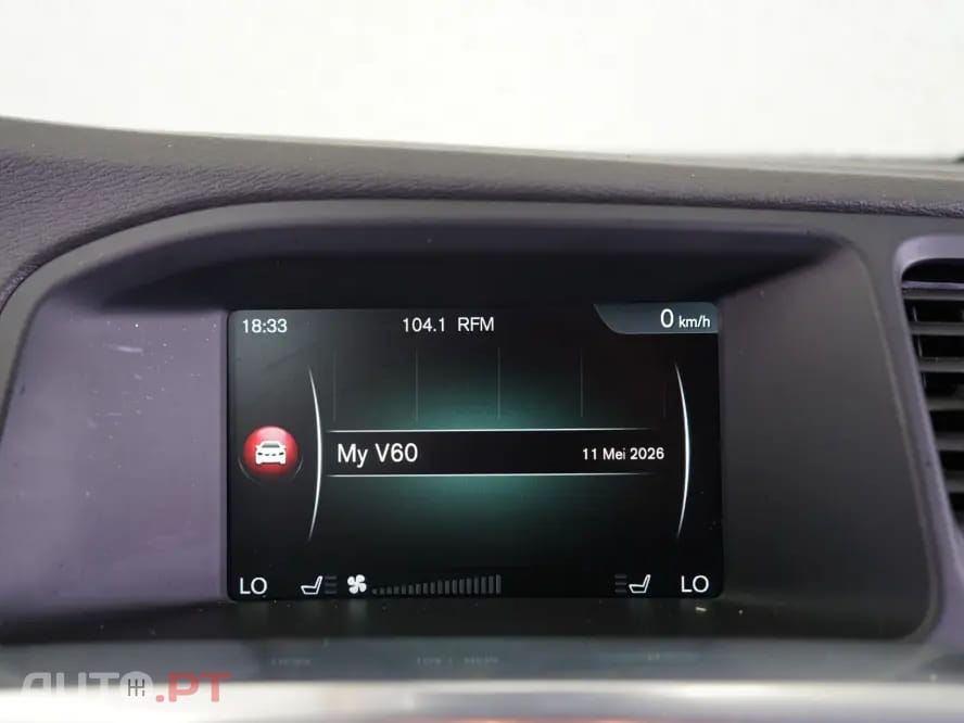 Volvo V60 2.4 D6 Momentum AWD Phev
