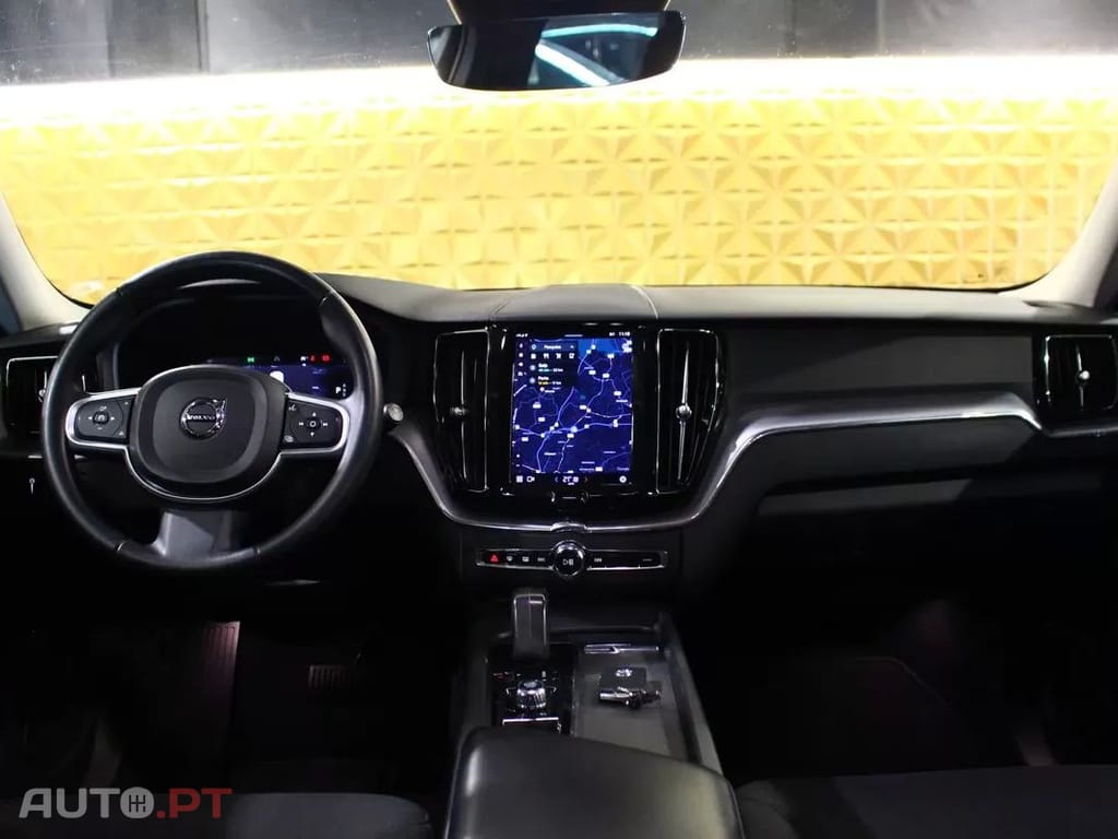 Volvo XC60 2.0 B4 Momentum