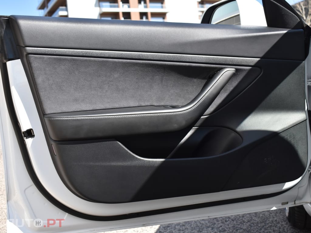 Tesla Model 3 Standard RWD Plus