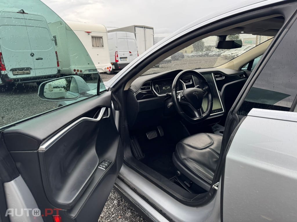 Tesla Model S 60D