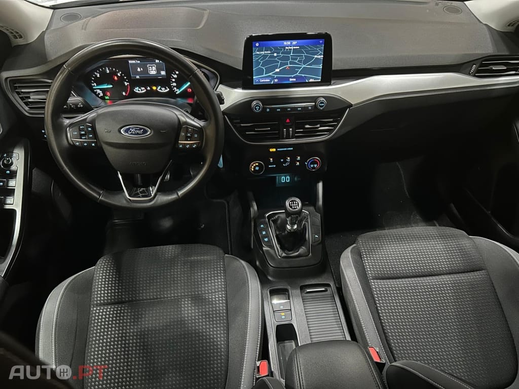 Ford Focus 1.5 TDCi EcoBlue Active — fotografia 10