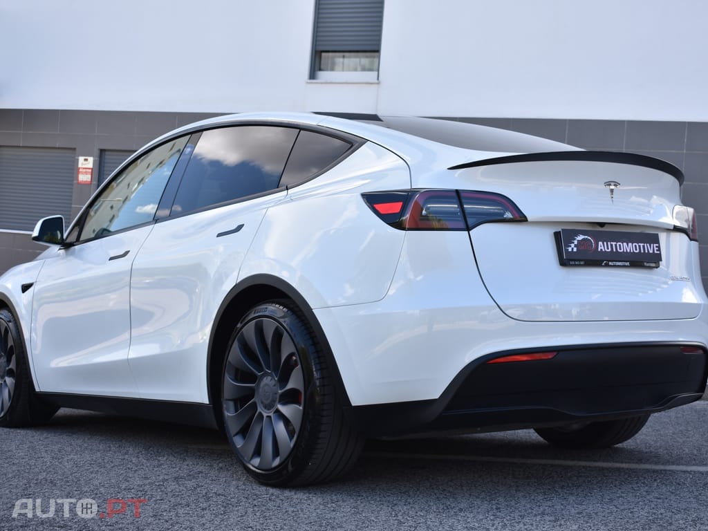 Tesla Model Y Performance Tração Integral