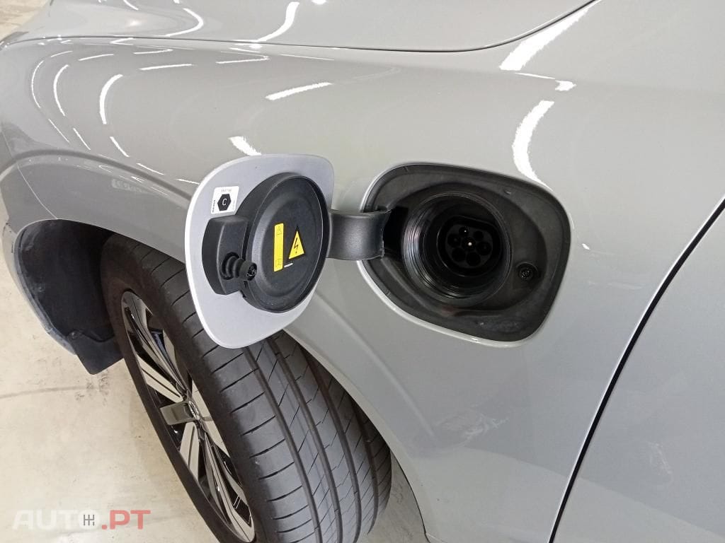 Volvo XC60 2.0 T6 PHEV Plus Dark AWD
